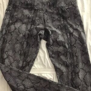 Intro. Gray Snake Print Leggings